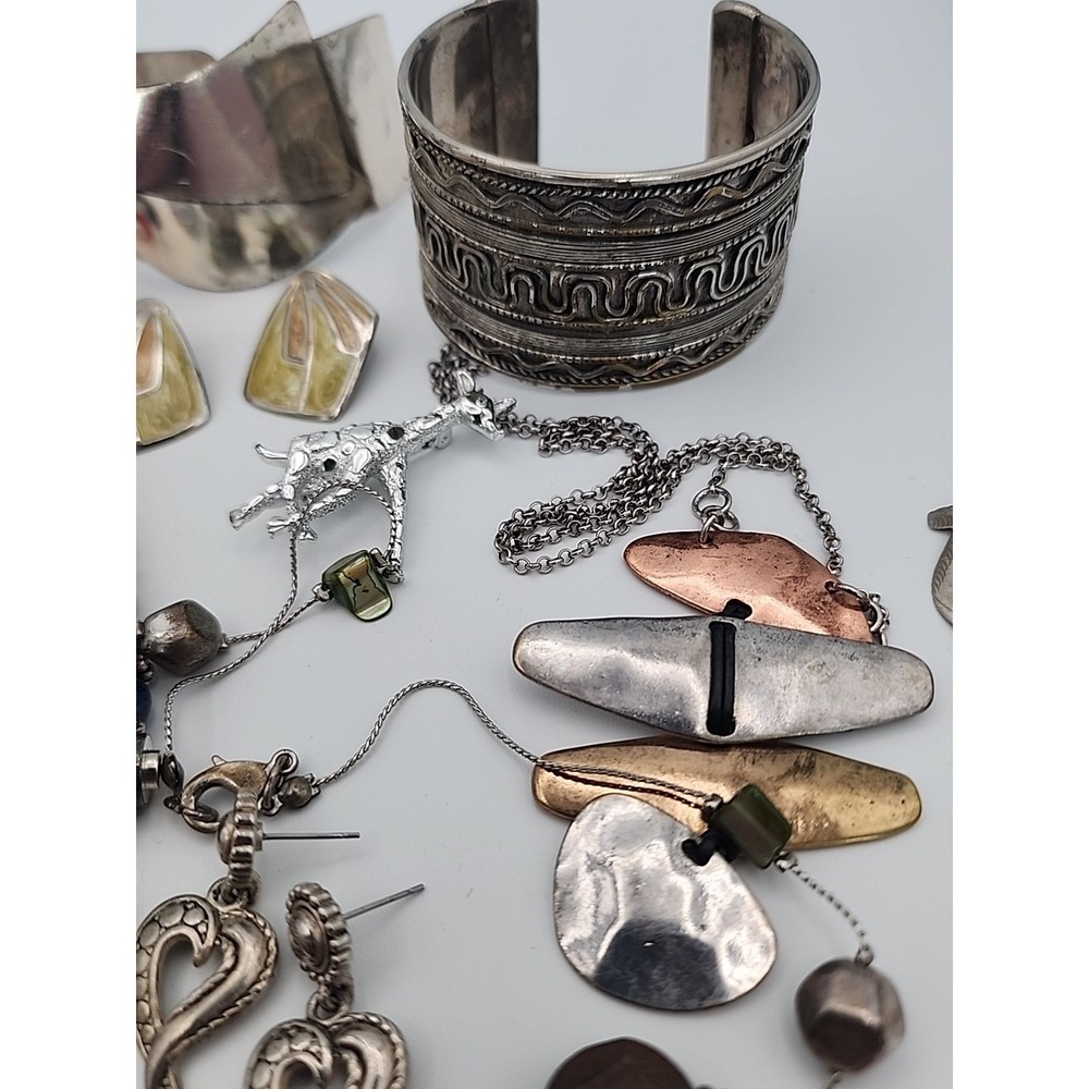 Vintage to Modern Costume Fashon Jewelry Lot Mixed Ethnic Beads 80s Charm Wear - Picture 10 of 16